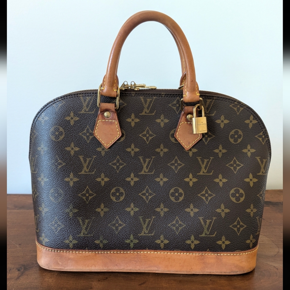Louis Vuitton Monogram Alma PM Bag - Used